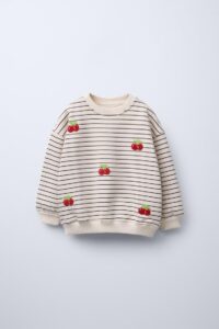 سویشرت با طرح راه‌راه و گلدوزی گیلاس برند Zara